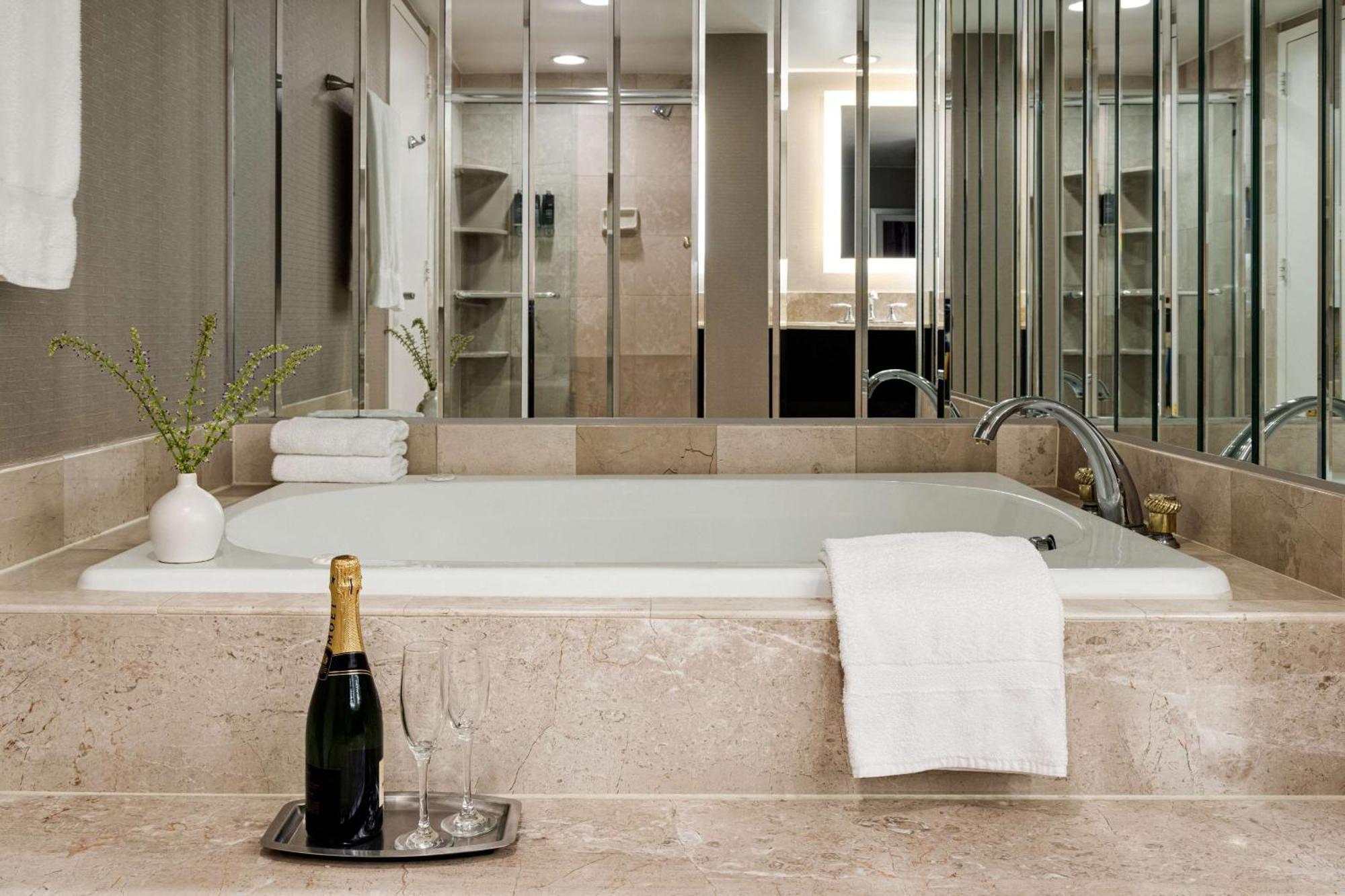 Laguardia Plaza Hotel New York Extérieur photo
